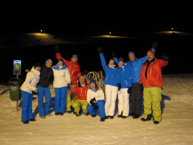 ?, Irina, ?, Bernd, ich, ?, ?, Simone, ? und Richard auf der Rodelbahn (15. M&auml;rz)