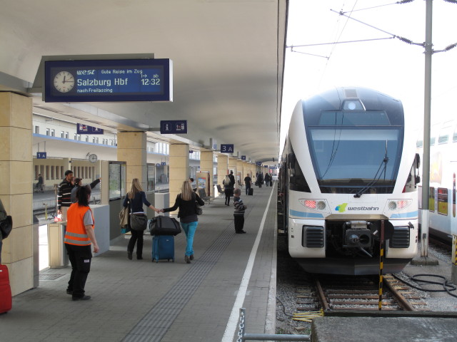 WB 17514 'Gute Reise im Zug' im Wiener Westbahnhof, 198 m (23. M&auml;rz)