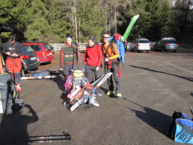 Klaus, Christoph, Gudrun und ich in Str&ouml;den, 1.403 m (1. Apr.)
