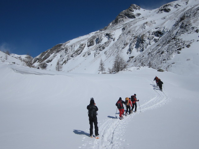Norbert, Klaus, Christoph, Michaela, Siegbert und Gerwalt zwischen Nassenfeld und Keesriegl (1. Apr.)