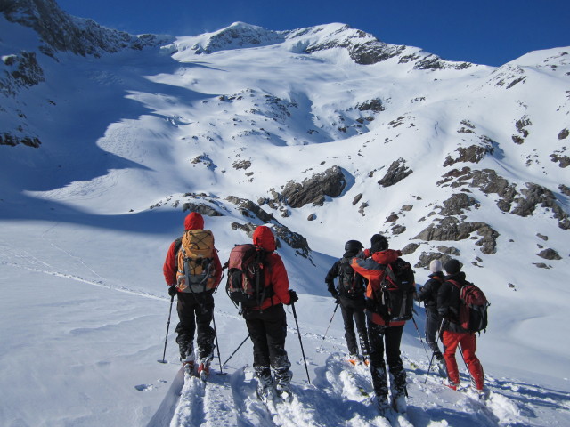 Christoph, Gudrun, Norbert, Michaela, Siegbert und Klaus zwischen Keesseele und Essener-Rostocker-H&uuml;tte (1. Apr.)