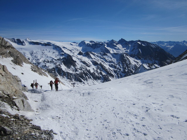 Gerwalt, Klaus, Michaela, Gudrun und Christoph zwischen Simonysee und Reggent&ouml;rl (2. Apr.)