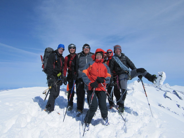 Norbert, ich, Gerwalt, Michaela, Gudrun, Christoph und Siegbert auf der Westlichen Simonyspitze, 3.481 m (2. Apr.)