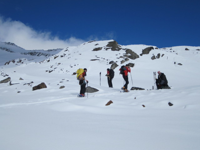 Christoph, Gudrun, Michaela und Siegbert zwischen bei die K&ouml;pfe und N&ouml;rdlichem Malhamkees (6. Apr.)
