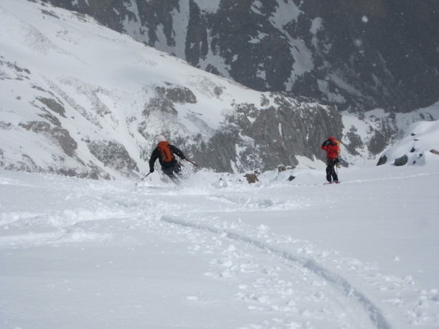 Siegbert und Christoph zwischen Südlichem Malhamkees und Nördlichem Malhamkees (6. Apr.)