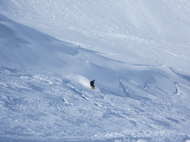 Markus zwischen Piste 32 und Piste 35 (19. Apr.)