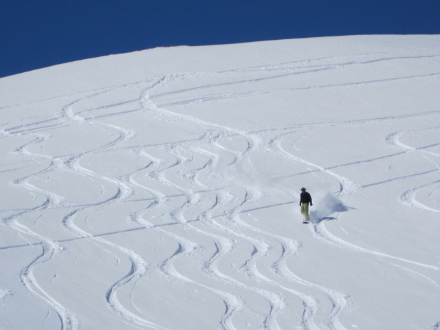 Markus neben der Piste 70 (21. Apr.)