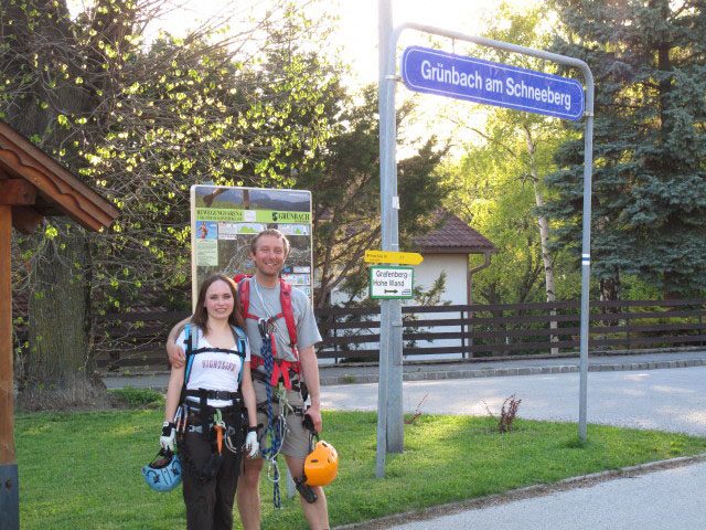 Diana und ich im Bahnhof Gr&uuml;nbach am Schneeberg, 557 m