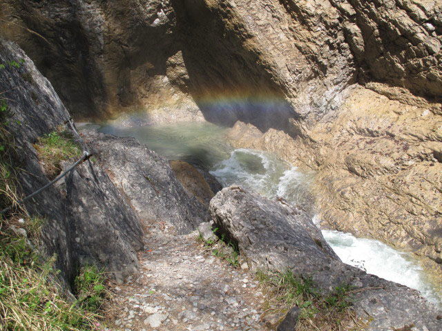 &Ouml;TK-Klettersteig: zwischen vierter Seilbr&uuml;cke und erster Wehrstufe