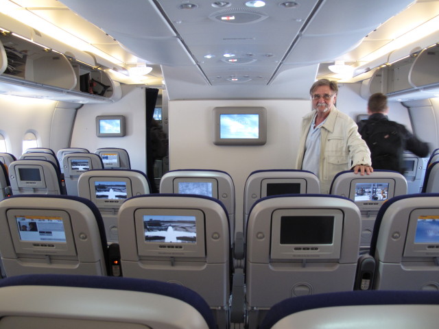 Papa im Airbus A380-800 'Frankfurt am Main' am San Francisco International Airport, 4 m (5. Mai)