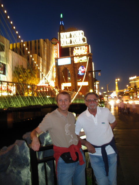 Papa und ich beim New York New York Hotel (5. Mai)