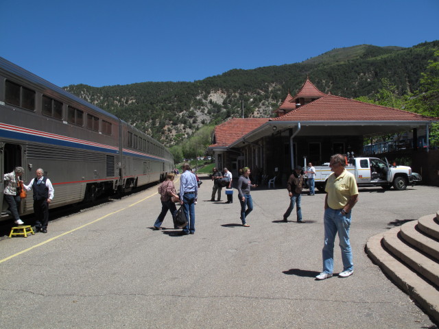 Papa im Bahnhof Glenwood Springs