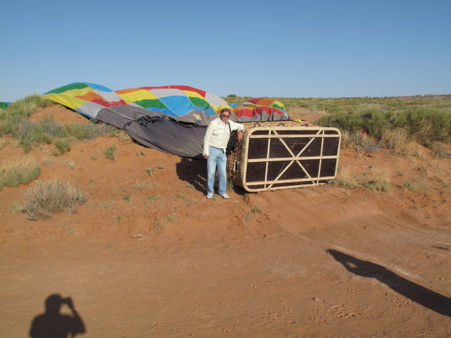 Papa auf der Dubinky Well Road (17. Mai)