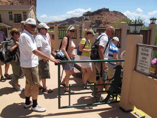 Papa auf der Landungsbr&uuml;cke von 'Canyonlands by Night & Day' (17. Mai)