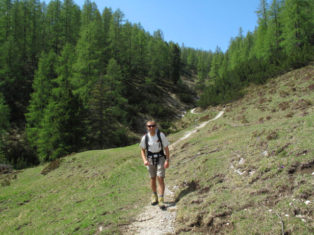 Ich zwischen auf Weg 280 zwischen Gra&szlig;eckalm und T&uuml;rkenkar (26. Mai)