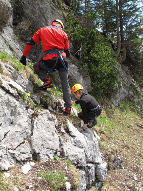 S&uuml;d&ouml;stlicher &Uuml;bungsklettersteig Prielschutzhaus: Roland und Philipp im Einstieg (27. Mai)