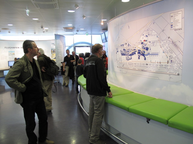 Erich und Papa im VISITAIR Center