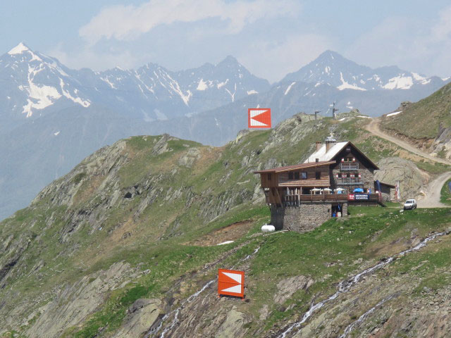 Langtalereggh&uuml;tte von Weg 922 aus (30. Juni)