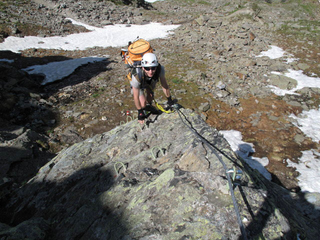 Schw&auml;rzenkamm-Klettersteig: Christoph im Einstieg (30. Juni)