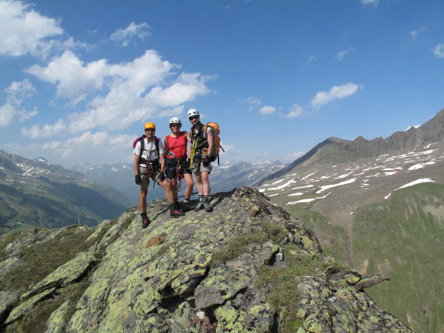 Schw&auml;rzenkamm-Klettersteig: Ich, Gudrun und Christoph beim Ausstieg (30. Juni)