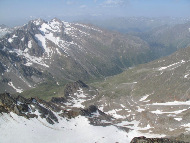 vom Hochwilde-Nordgipfel Richtung S&uuml;dwesten (1. Juli)