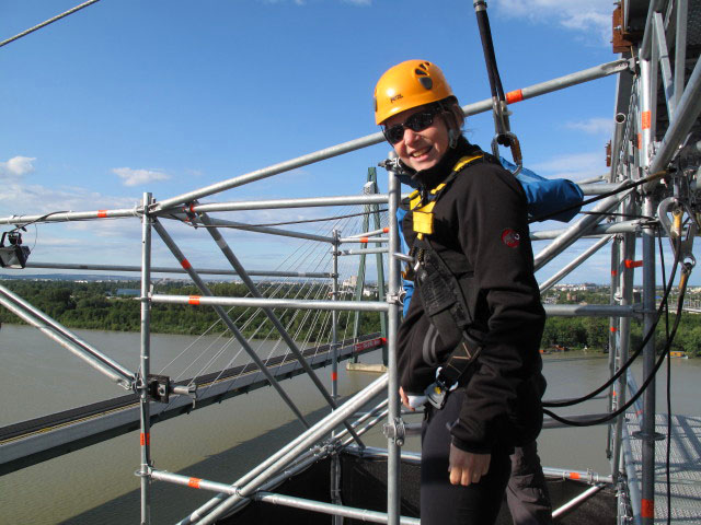 Irene am Flying Fox des Spider Rock Wien