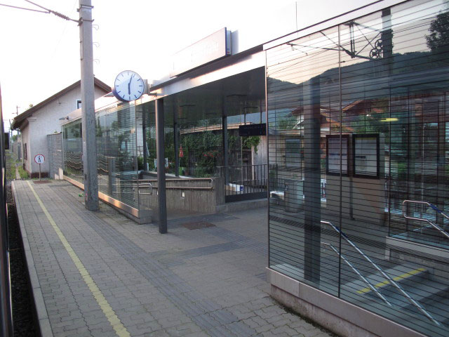 Haltestelle Brixen im Thale, 806 m