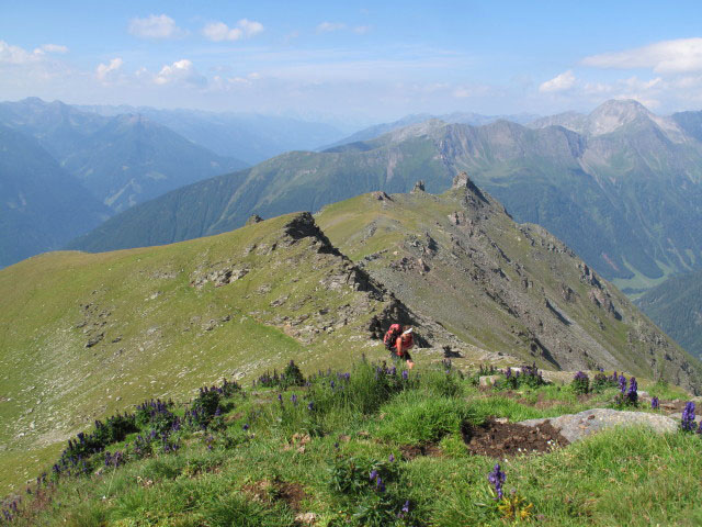 Gudrun zwischen Schrein und Kleiner Maresen