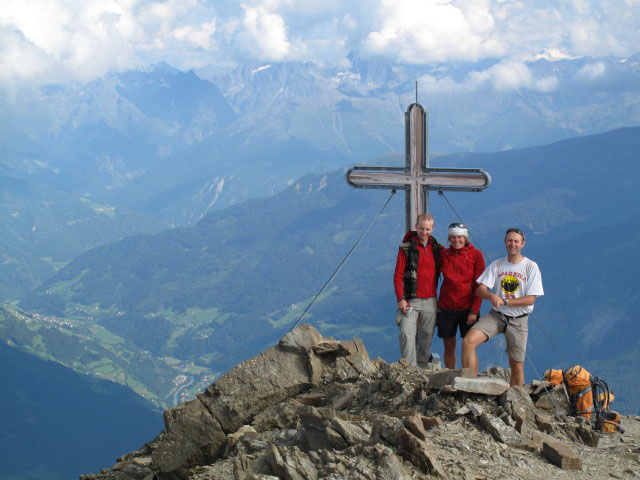 Christoph, Gudrun und ich am Gatschkopf, 2.945 m (11. Aug.)