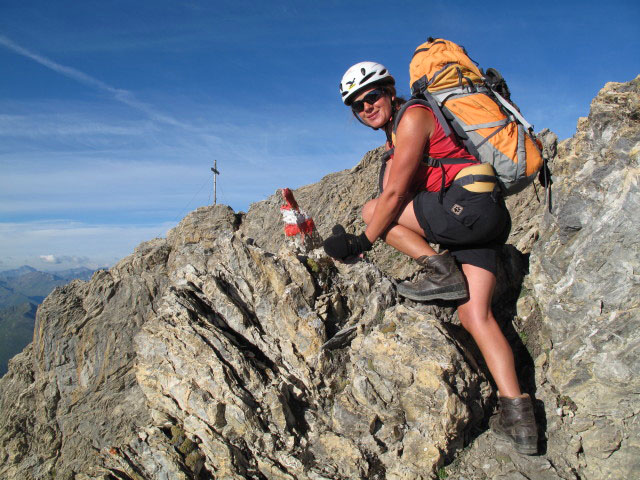 Gudrun am Augsburger H&ouml;henweg zwischen Grinner Ferner und Dawinkopf (12. Aug.)