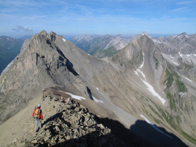 Christoph und Gudrun am Augsburger H&ouml;henweg zwischen Dawinkopf und Dawinscharte (12. Aug.)