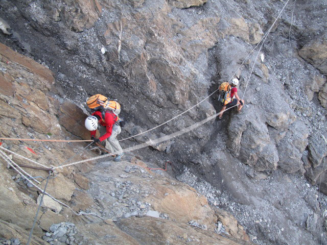 Christoph und Gudrun am Augsburger H&ouml;henweg zwischen Gelbem Schartle und Parseierscharte (12. Aug.)