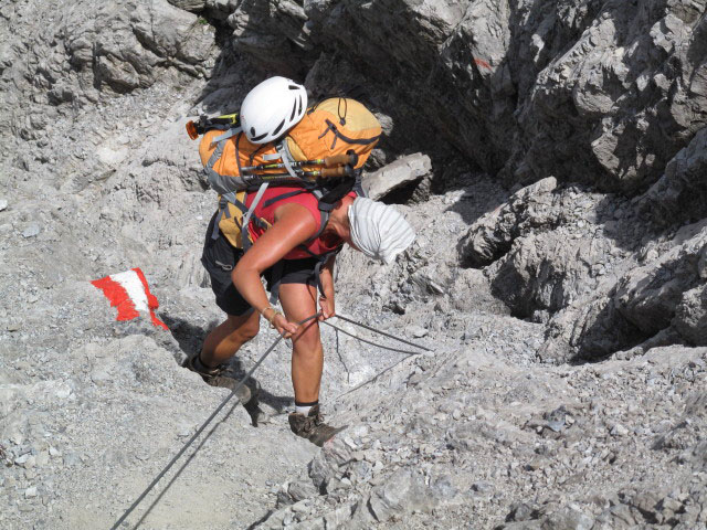 Gudrun am Augsburger H&ouml;henweg zwischen Parseierscharte und Gr&uuml;nem Br&uuml;nnle (12. Aug.)