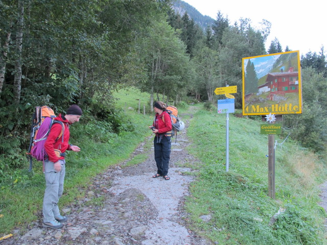 Christoph und Gudrun auf Weg 522 zwischen Ginzling und Maxh&uuml;tte (8. Sep.)