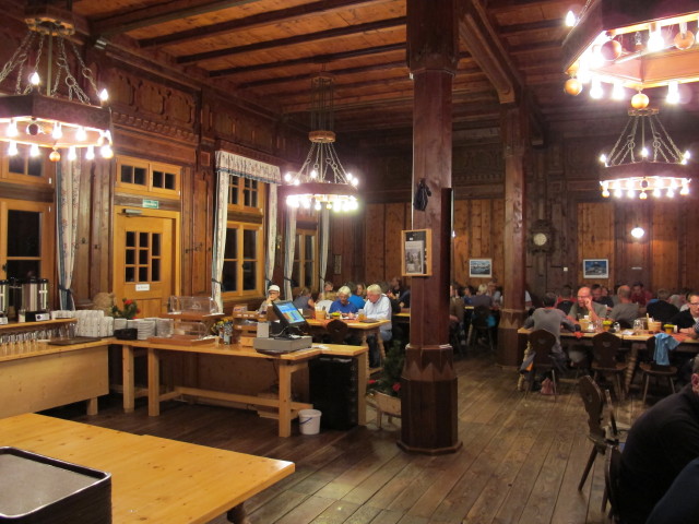 Speisesaal der Berliner H&uuml;tte, 2.042 m (8. Sep.)