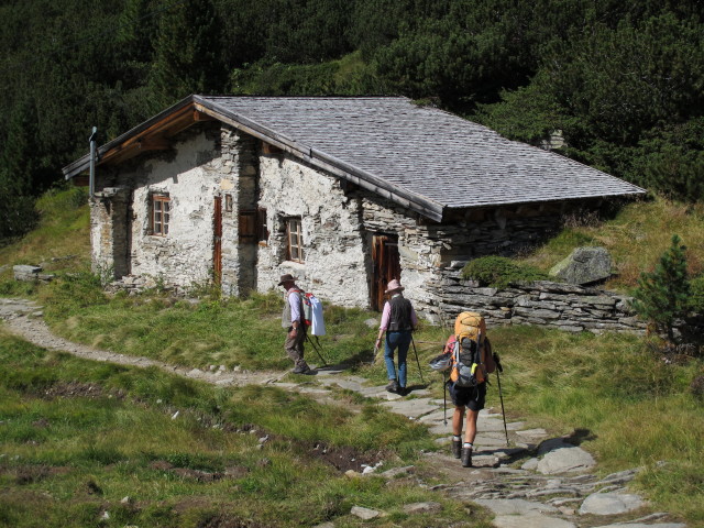 Gudrun auf Weg 523 zwischen Berliner H&uuml;tte und Alpenrose-H&uuml;tte (9. Sep.)