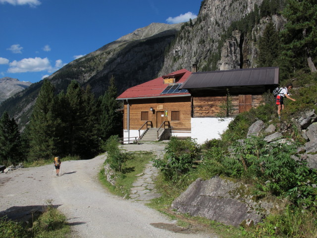 Gudrun auf Weg 523 bei der Grawandh&uuml;tte, 1.636 m (9. Sep.)