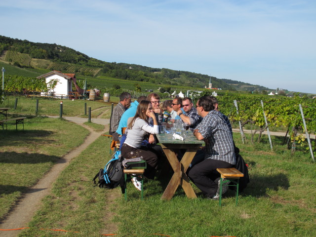 Ausschank im Weingarten an der Wasserleitung