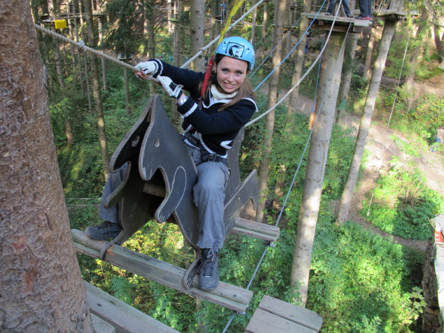 Diana im Parcours 'Schwarzspecht' im Kletterwald Buchenberg