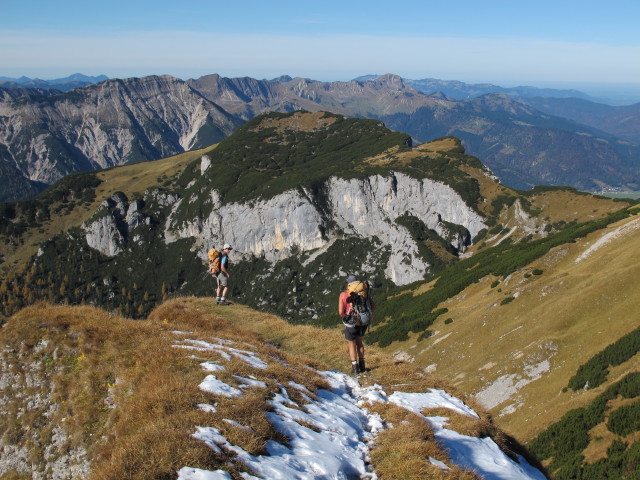 Christoph und Gudrun auf Weg 32 zwischen Dalfazer Ro&szlig;kopf und Dalfazer Wand (20. Okt.)
