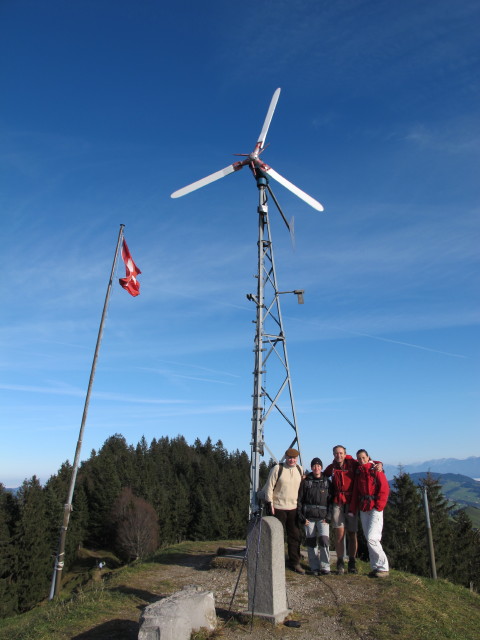 Alexander, Carmen, ich und Romy auf der Hundwiler H&ouml;hi, 1.306 m