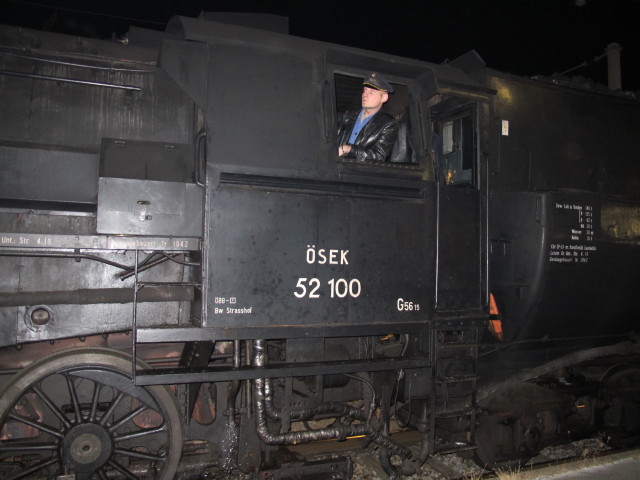 52.100 mit S 26075 im Ostbahnhof Wien (8. Dez.)
