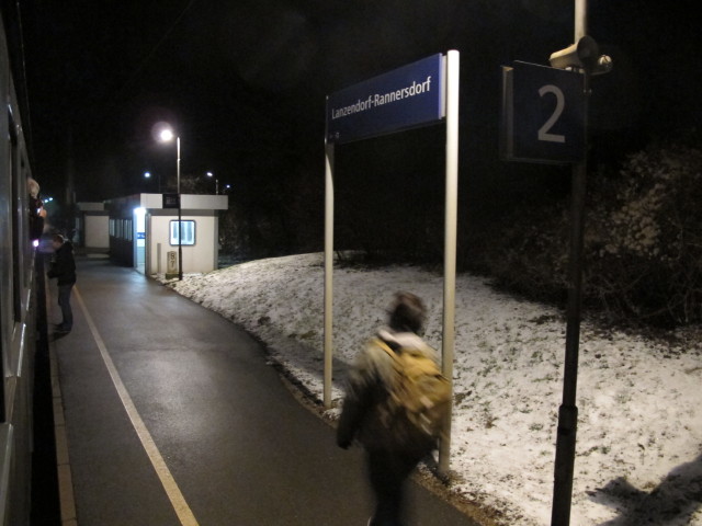 Haltestelle Lanzendorf-Rannersdorf (9. Dez.)