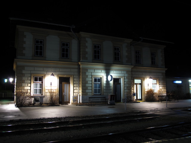 Bahnhof H&ouml;tzelsdorf-Geras, 499 m