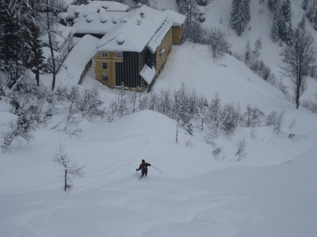 Axel zwischen T&ouml;rl und Herrenh&auml;user