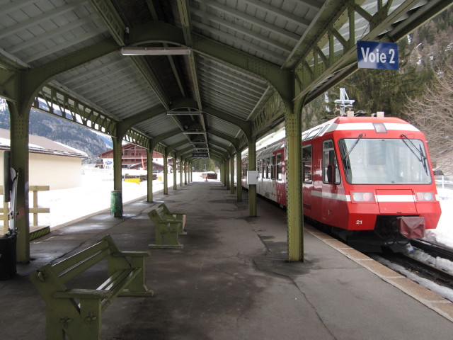 R 26220 im Bahnhof Vallorcine, 1.261 m (9. M&auml;rz)