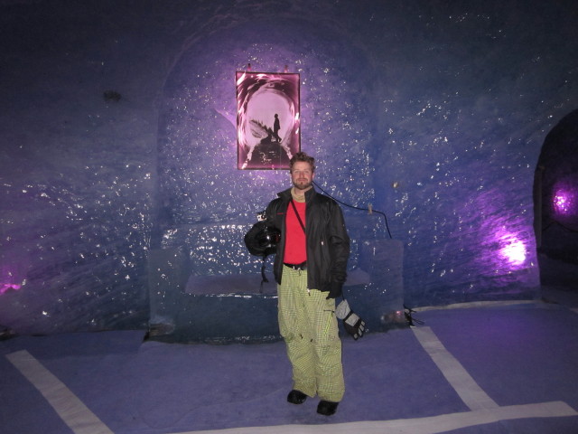 Markus in der Grotte de la Mer de Glace