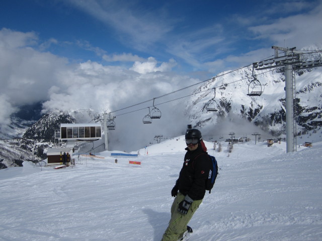 Markus bei der Bergstation des T&eacute;l&eacute;si&egrave;ge Retour Pendant, 2.200 m