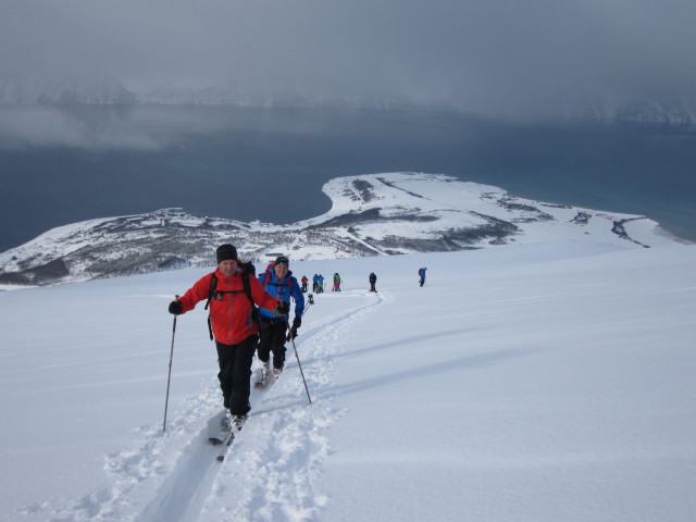 zwischen Djupvik Kirkegård und Storhaugen