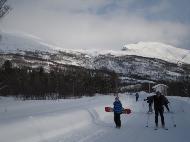zwischen Storhaugen und Djupvik Kirkegård